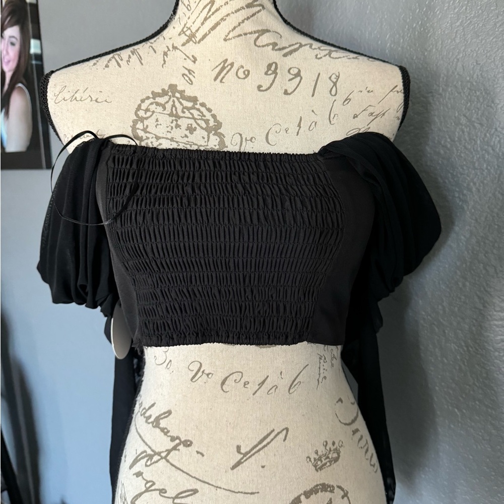 Crop‎ top
